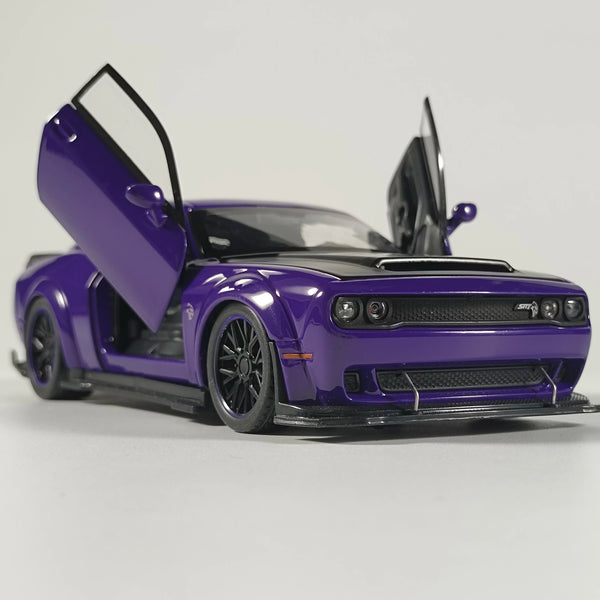 1:32 Dodge Challenger Model