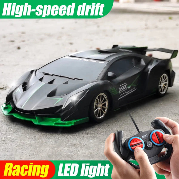 سيارة سباق RC 1/18 مع إضاءة LED