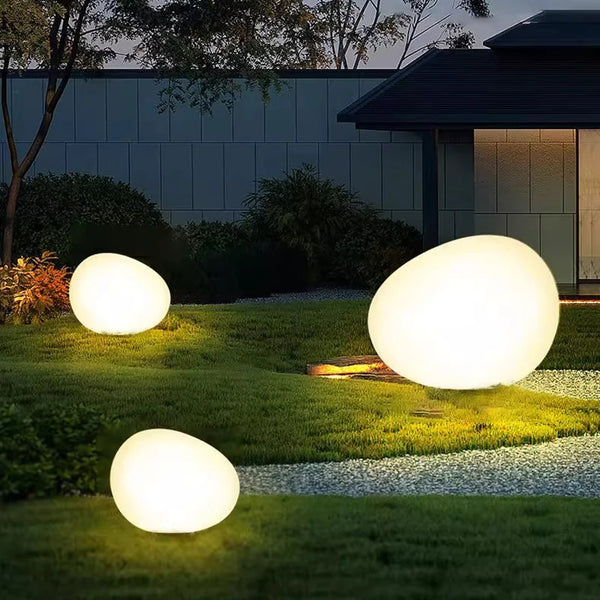Solar Pebble Garden Lamp